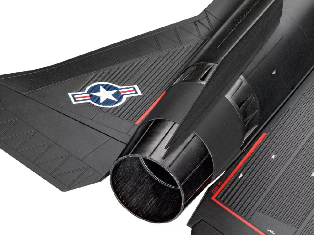 Revell SR-71A BLACKBIRD