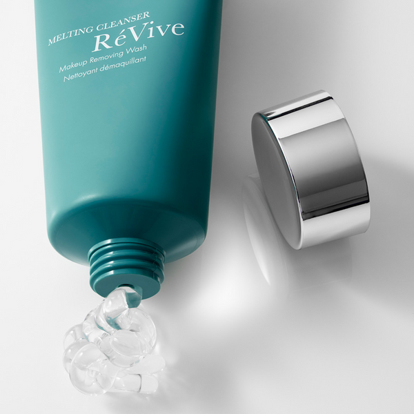 Révive Melting Cleanser / Makeup Removing Wash