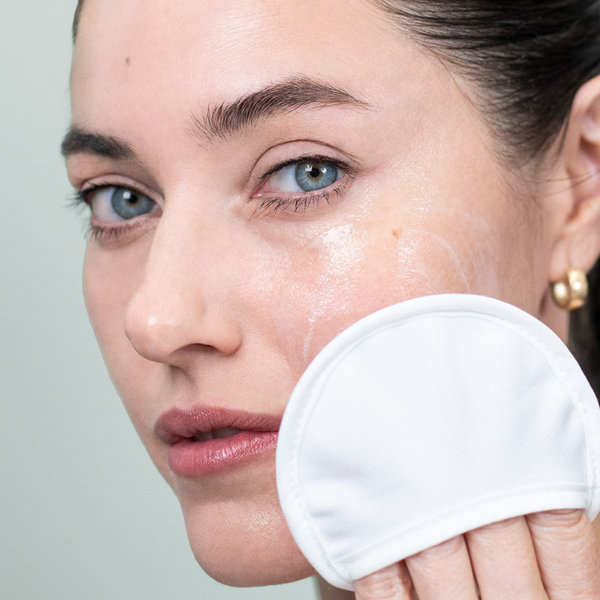 Révive Melting Cleanser / Makeup Removing Wash