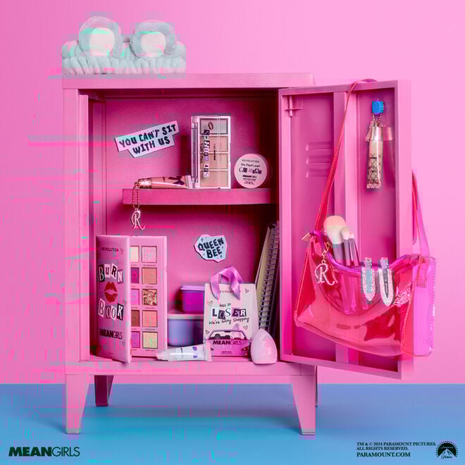 Revolution Beauty London Mean Girls X Revolution Cherry Pink Loose Powder