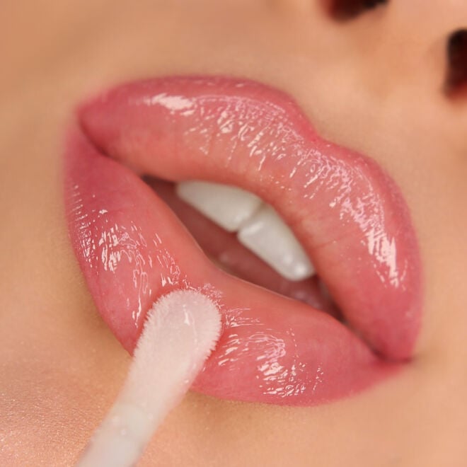 Revolution Beauty London Revolution Pro Glossy Plump Lip Oil Blackberry