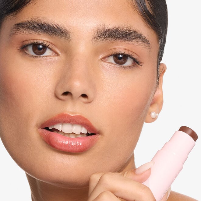 Revolution Beauty London Revolution Skin Silk Bronzer Stick