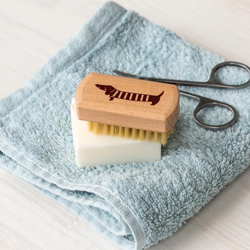 rex london Mini wooden nail brush - Sausage Dog