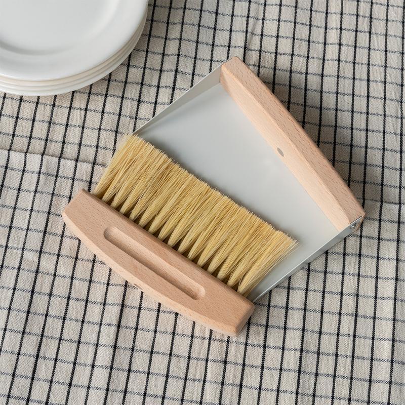 rex london Wooden table brush and pan set - Soft grey