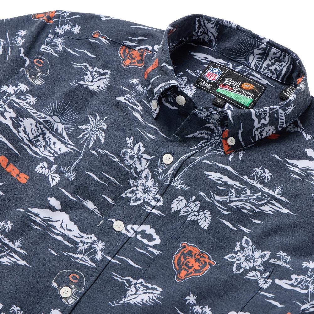 Reyn Spooner CHICAGO BEARS GAME DAY PERFORMANCE BUTTON FRONT