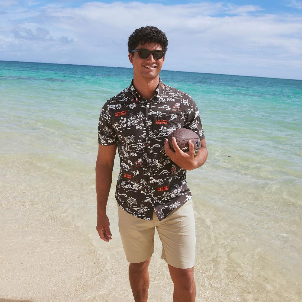 Reyn Spooner CLEVELAND BROWNS THROWBACK PERFORMANCE BUTTON FRONT