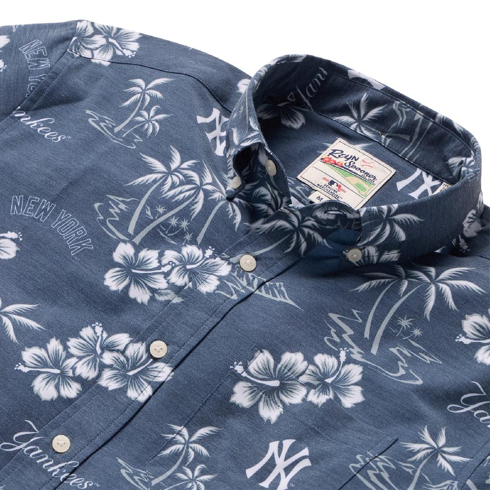 Reyn Spooner MLB® NEW YORK YANKEES GAME DAY PERFORMANCE BUTTON FRONT