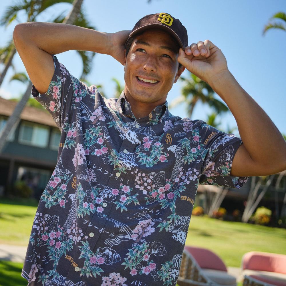Reyn Spooner MLB® SAN DIEGO PADRES SAKURA SPRING PERFORMANCE BUTTON FRONT