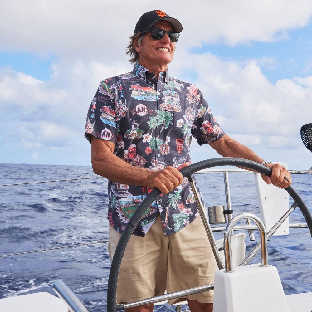 Reyn Spooner MLB® SAN FRANCISCO GIANTS SCENIC PERFORMANCE BUTTON FRONT