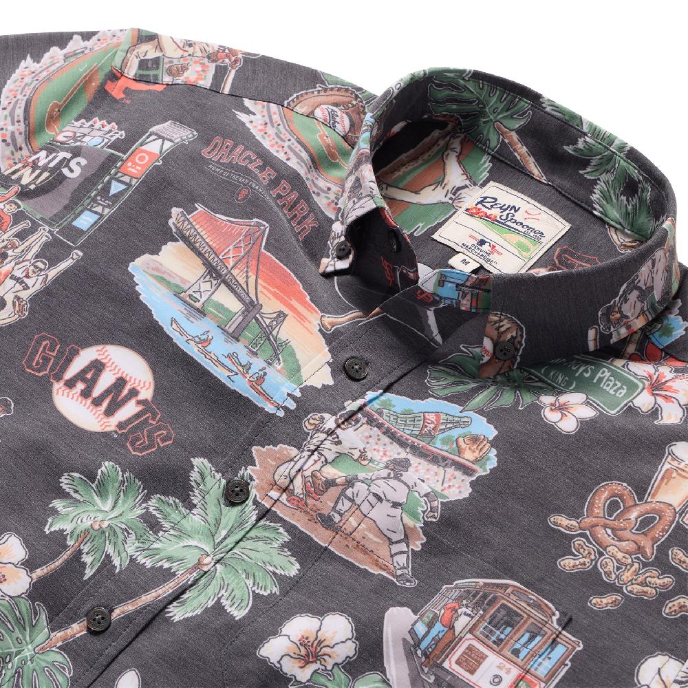 Reyn Spooner MLB® SAN FRANCISCO GIANTS SCENIC PERFORMANCE BUTTON FRONT