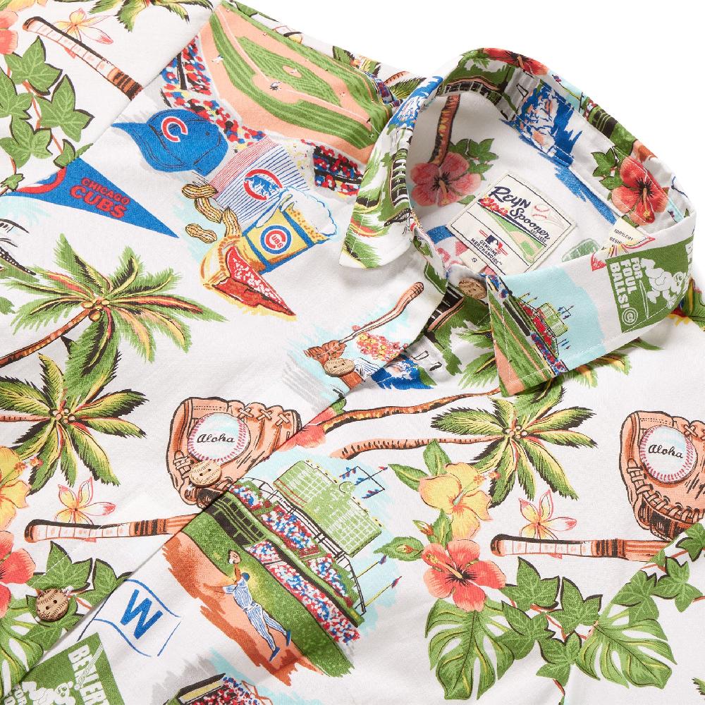 Reyn Spooner MLB® WOMEN'S CHICAGO CUBS SCENIC BUTTON FRONT