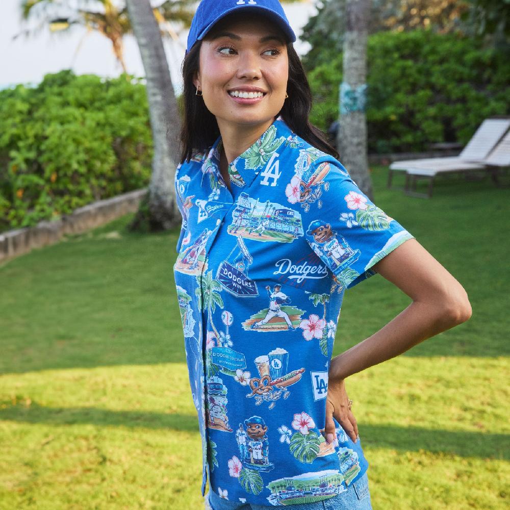 reyn spooner MLB® WOMEN'S LOS ANGELES DODGERS SCENIC PERFORMANCE BUTTON FRONT