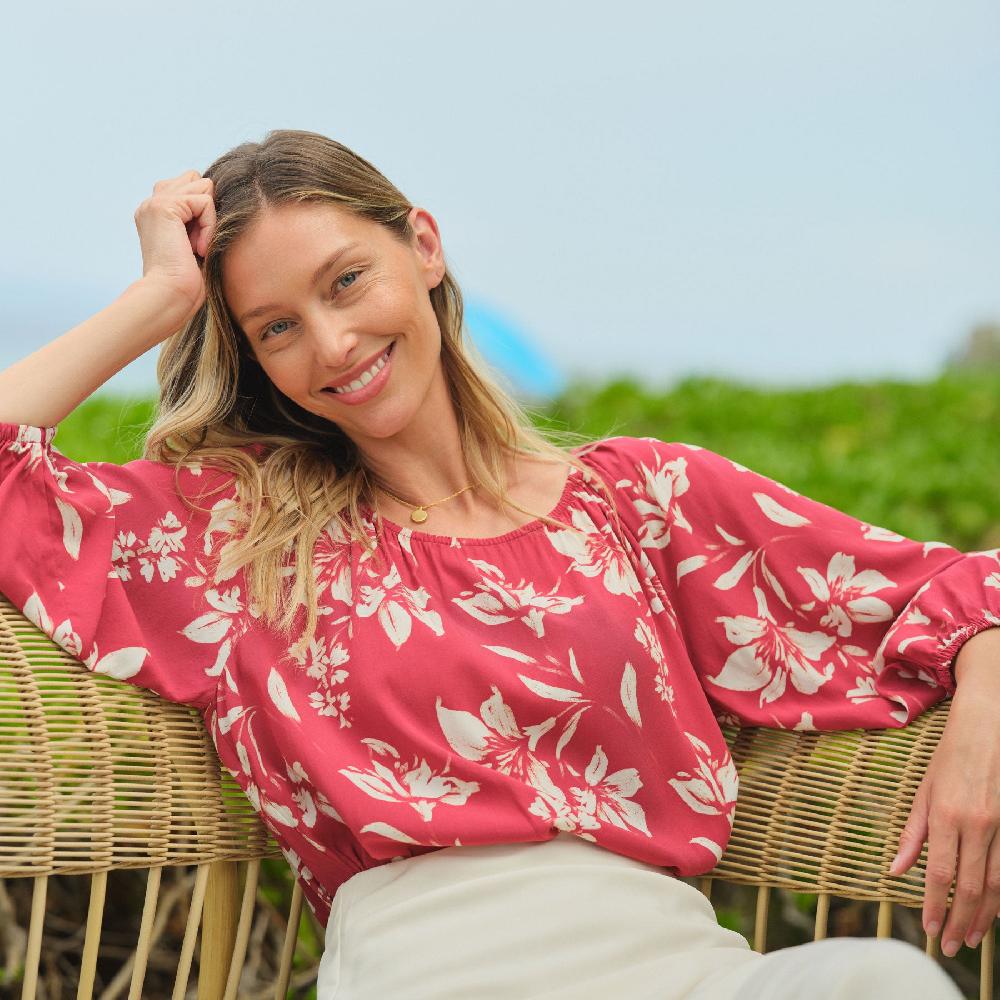 reyn spooner GILD THE LILY BLOSSOM TOP