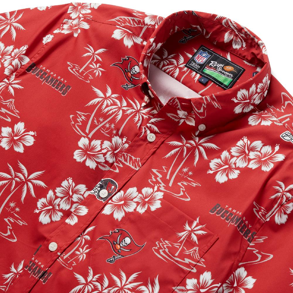 Reyn Spooner TAMPA BAY BUCCANEERS KEKAI PERFORMANCE BUTTON FRONT