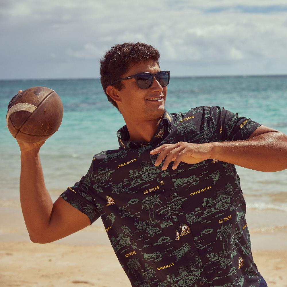 Reyn Spooner UNIVERSITY OF OREGON KEKAI PERFORMANCE BUTTON FRONT