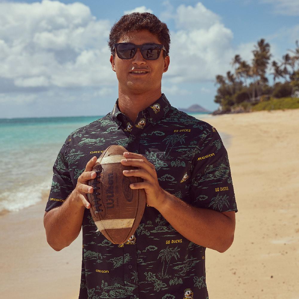 Reyn Spooner UNIVERSITY OF OREGON KEKAI PERFORMANCE BUTTON FRONT