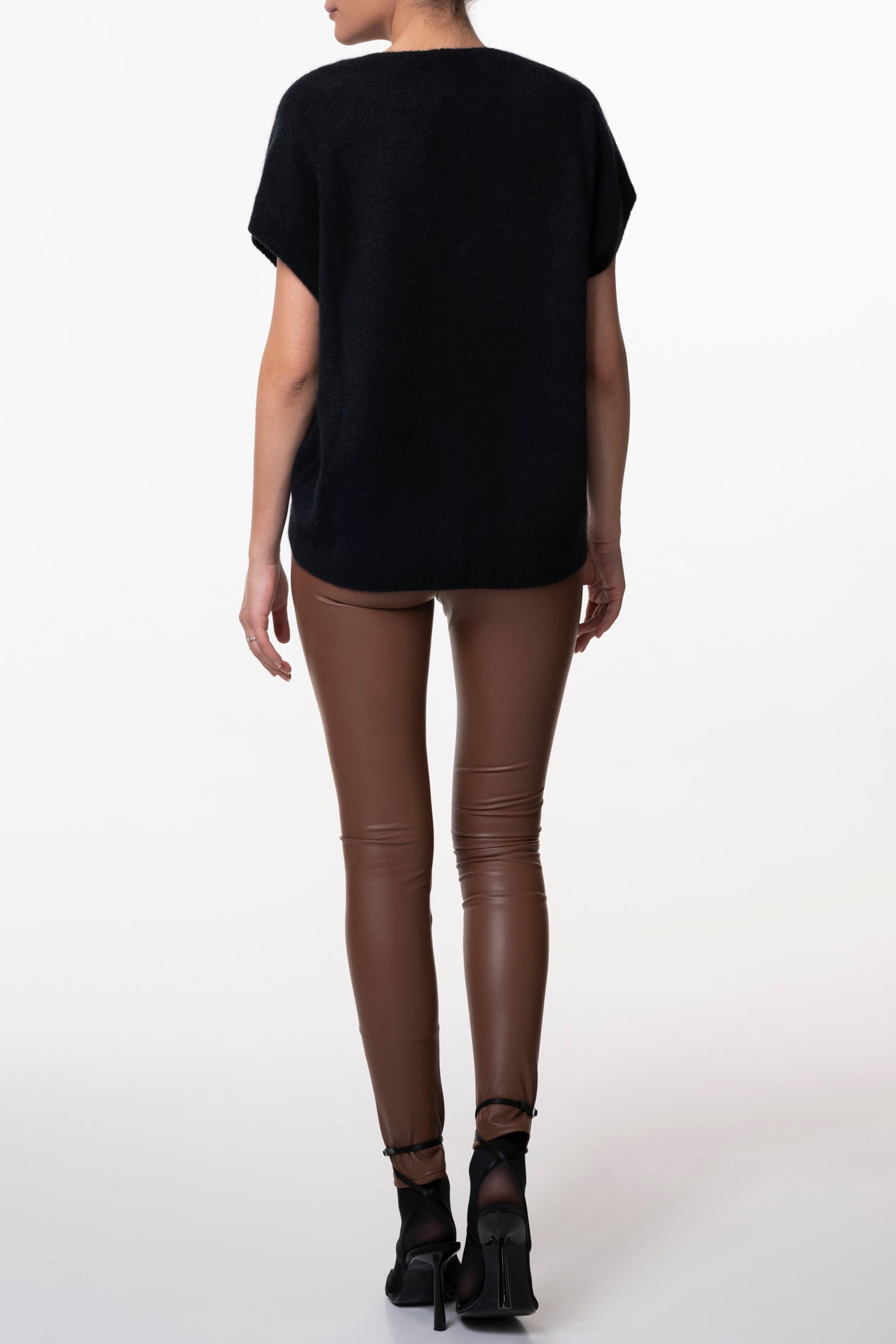 Rhea Costa Raziel Cashmere And Silk-blend Sweater Vest In Black