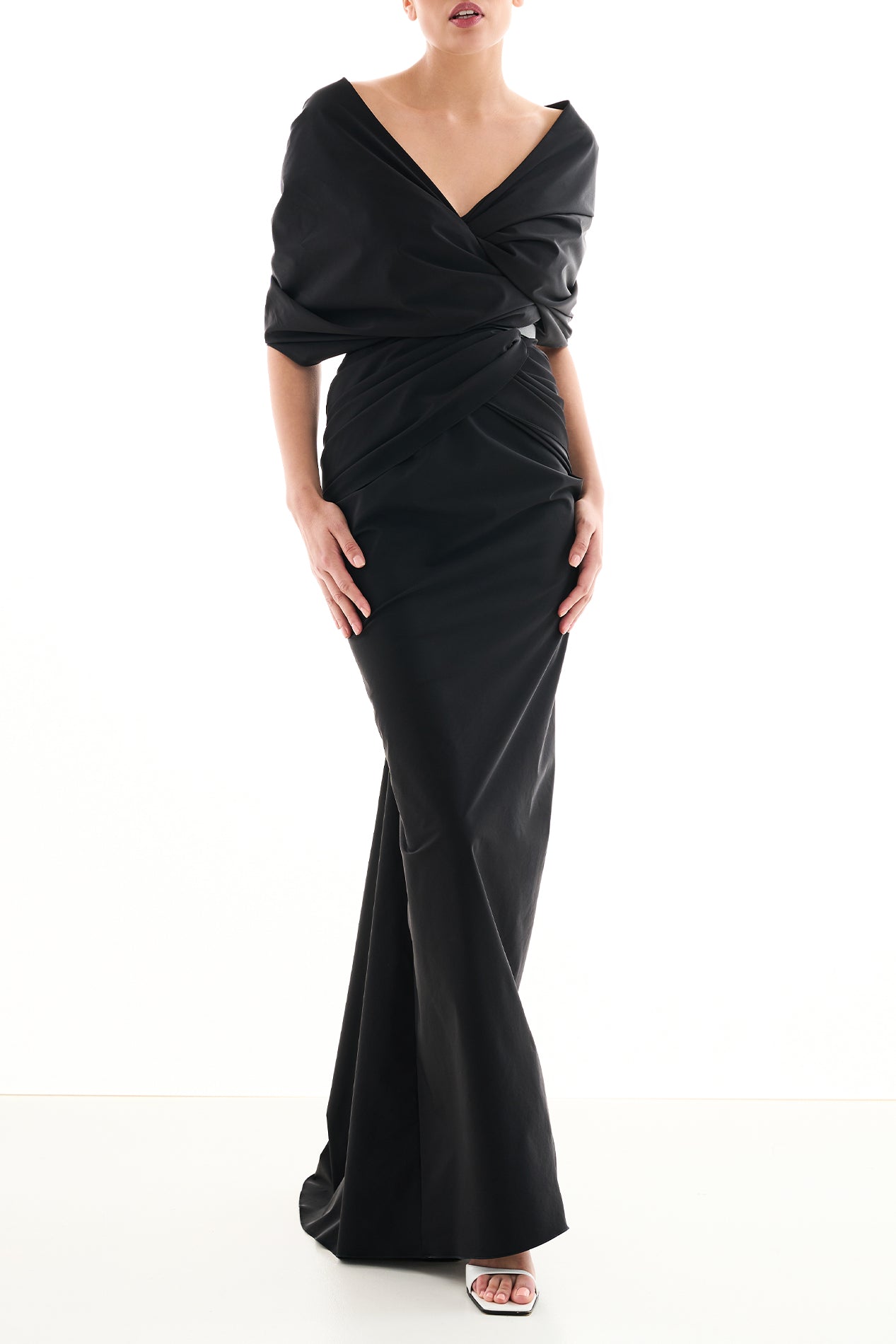 rhea costa Aqila Taffeta Long Dress In Black