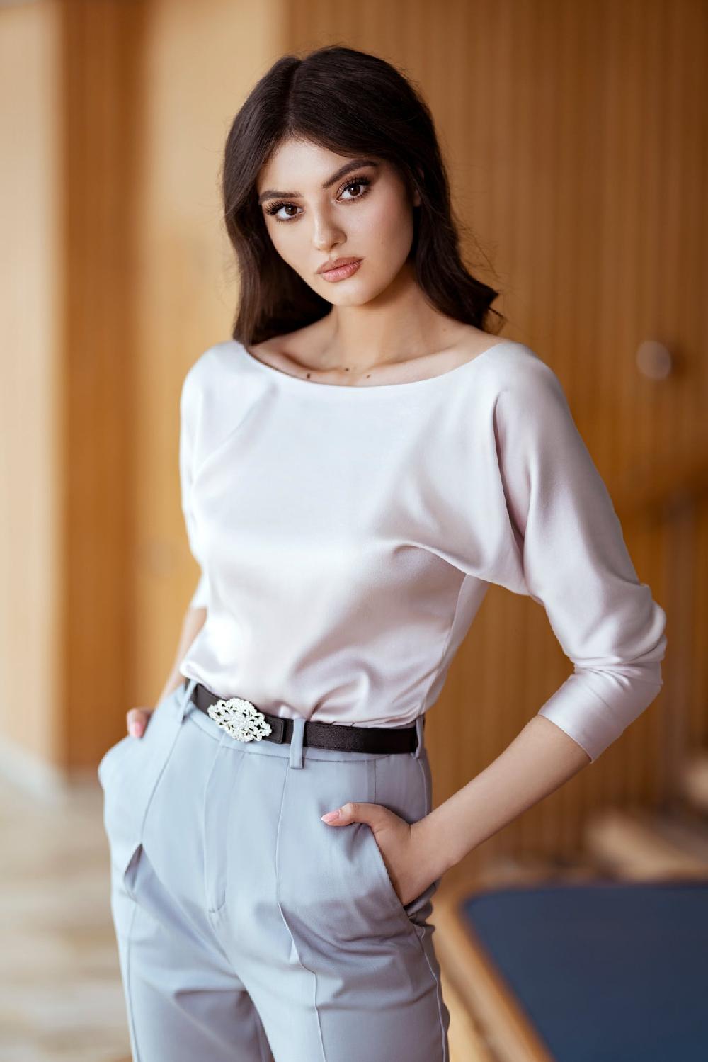 Rhea Costa Elegant Satin Blouse In Cipria