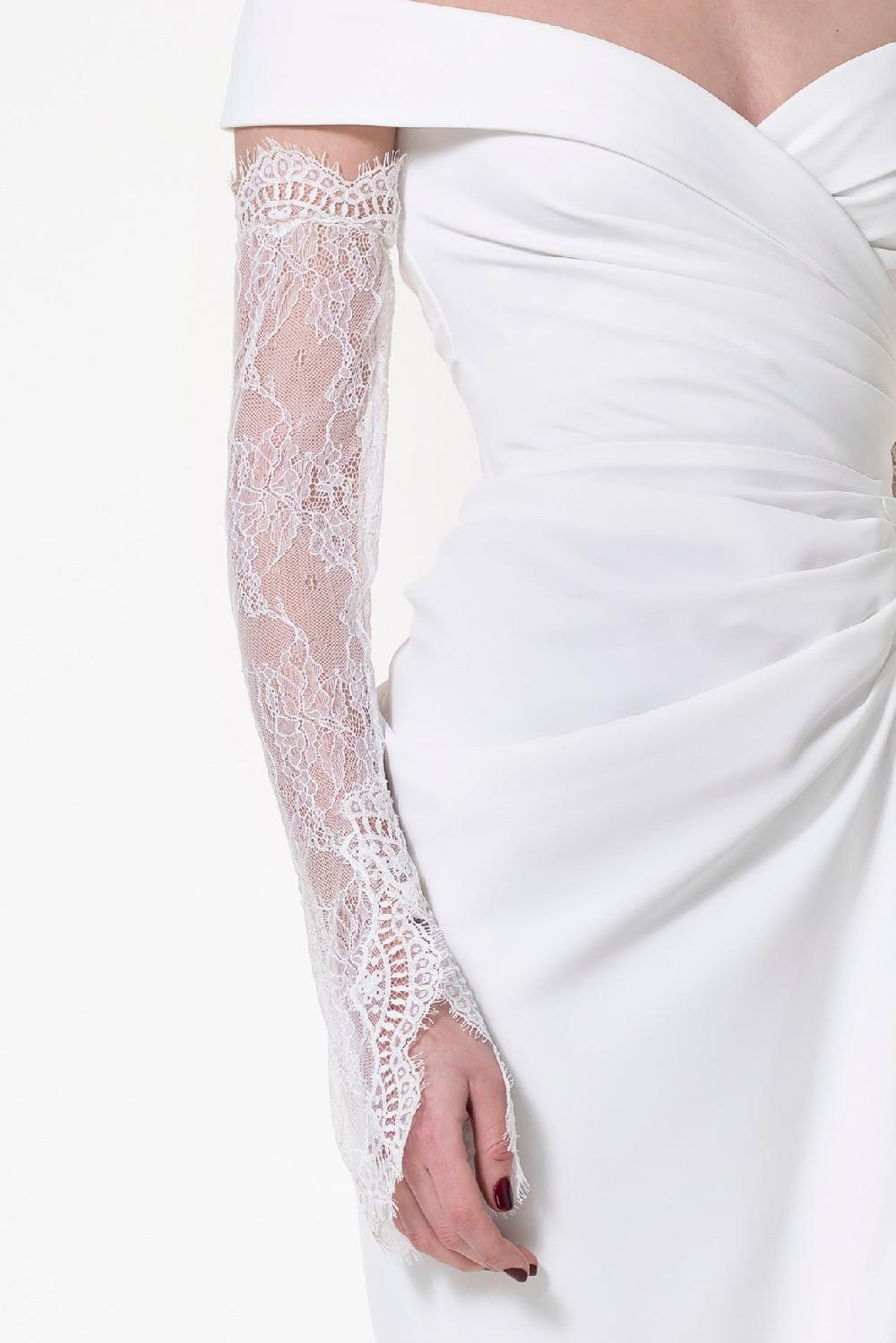 Rhea Costa Embroidered Long Lace Gloves In Ivory