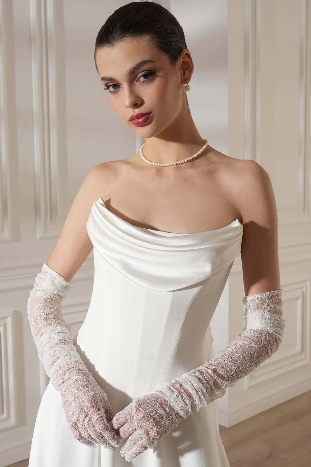 rhea costa Full Finger Lace Gloves In Ivory