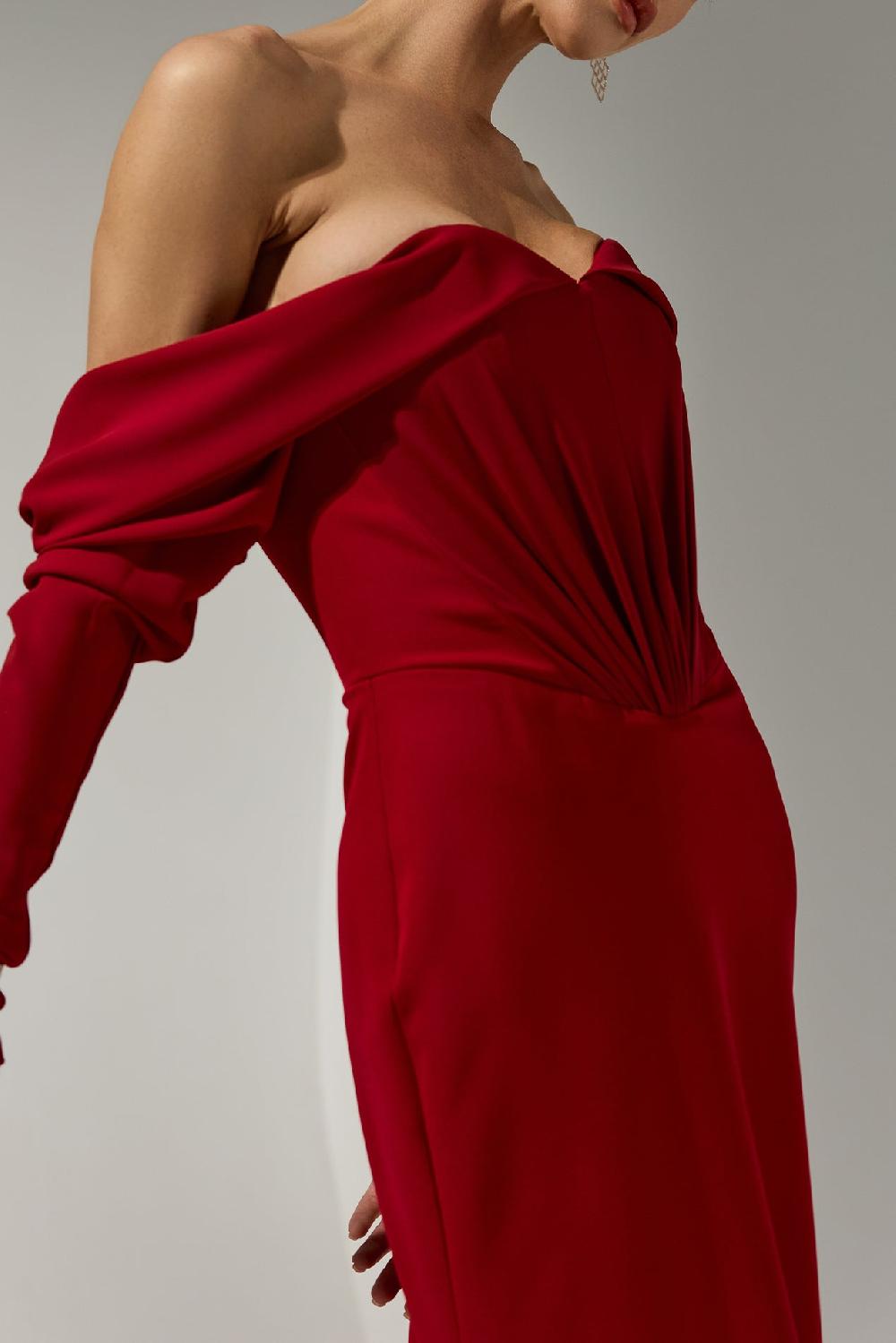 Rhea Costa Hala Long Dress In Ruby-Red