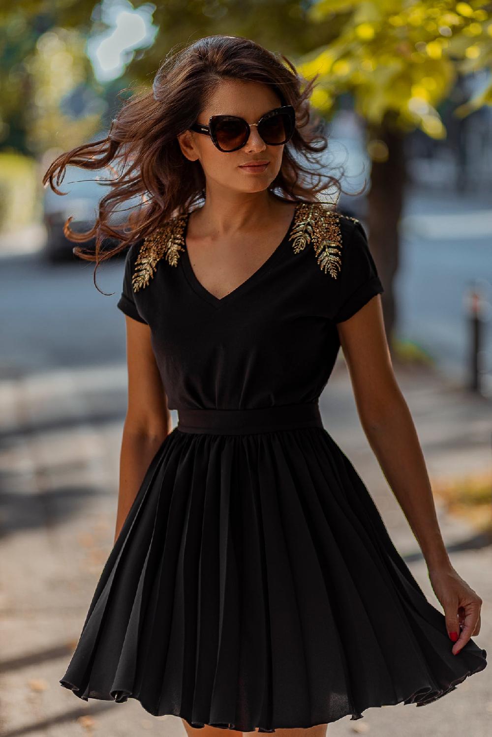Rhea Costa Pleated Crepe Short Skirt In Black