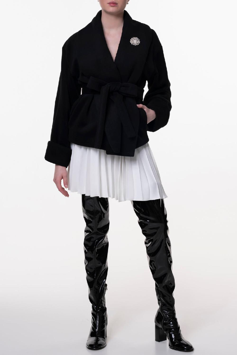 Rhea Costa Pleated Crepe Short Skirt In Ivory