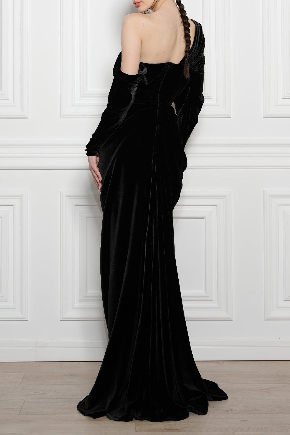 Rhea Costa Zeina Long Velvet Gown In Black