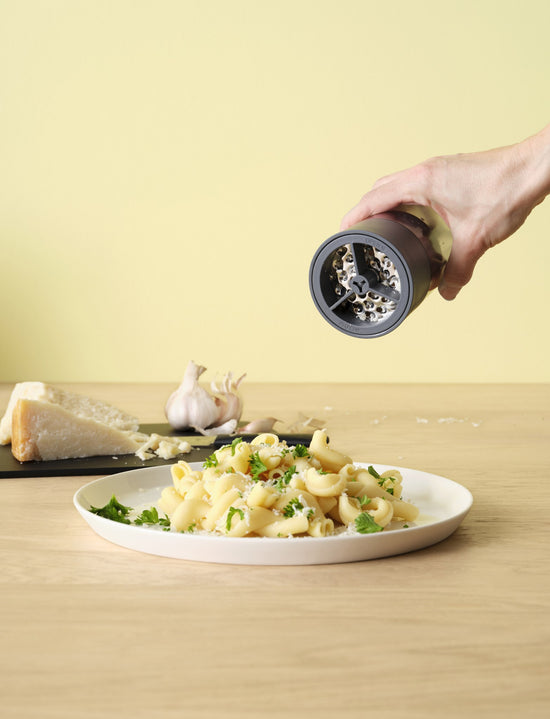 Rig Tig CHEESE-IT Parmesan Mill