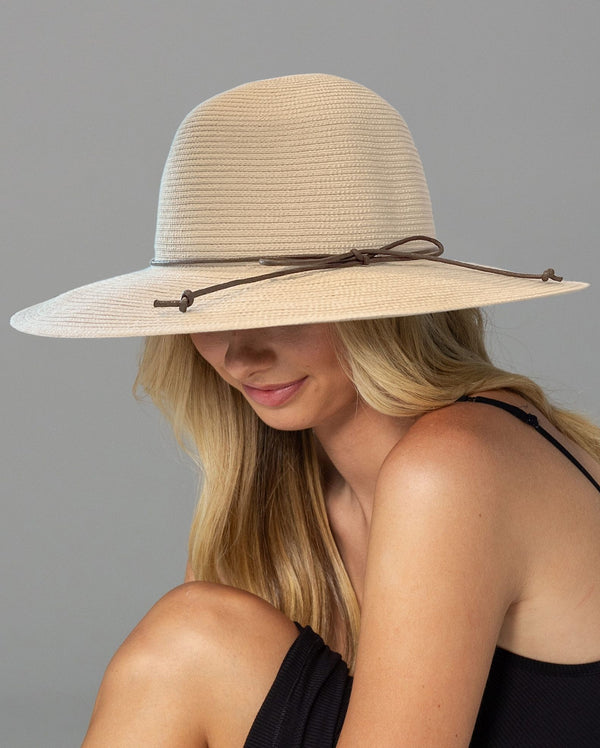 rigon headwear Bermuda Capeline Summer Living Latte