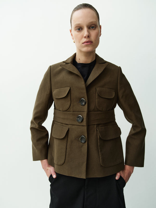 rika studios MARK JACKET / KHAKI GREEN