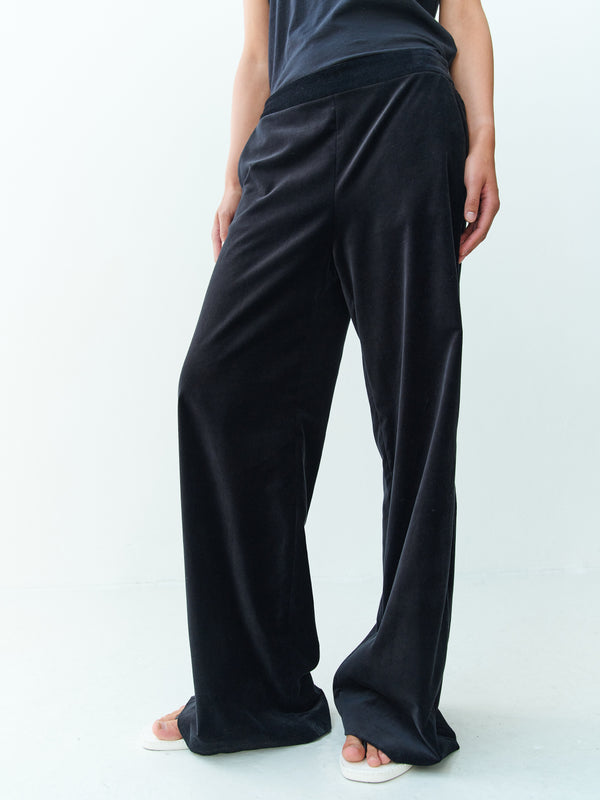 Rika Studios ROBIN PANTS / BLACK VLVT