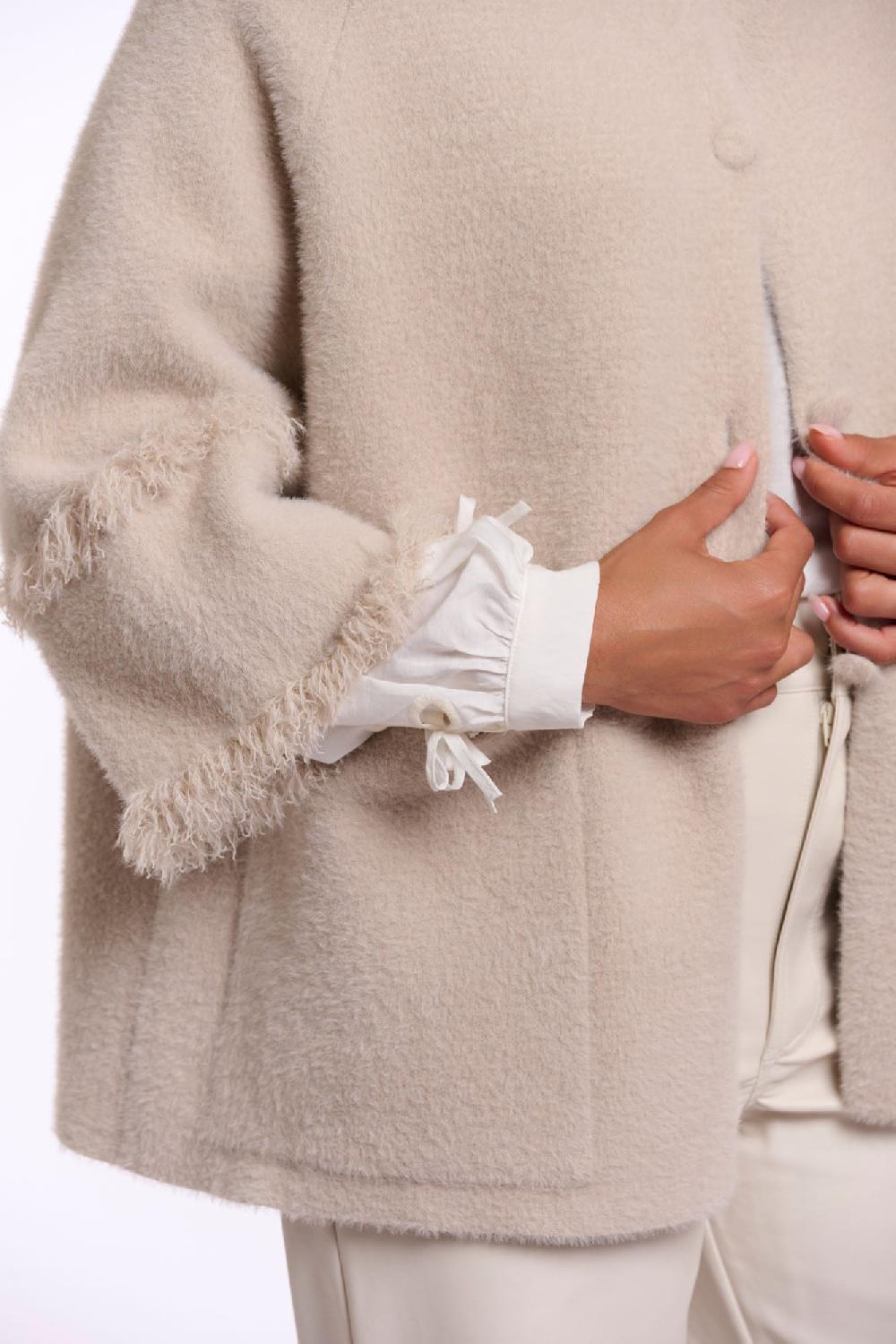 Rino & Pelle Sabe Cape Stone