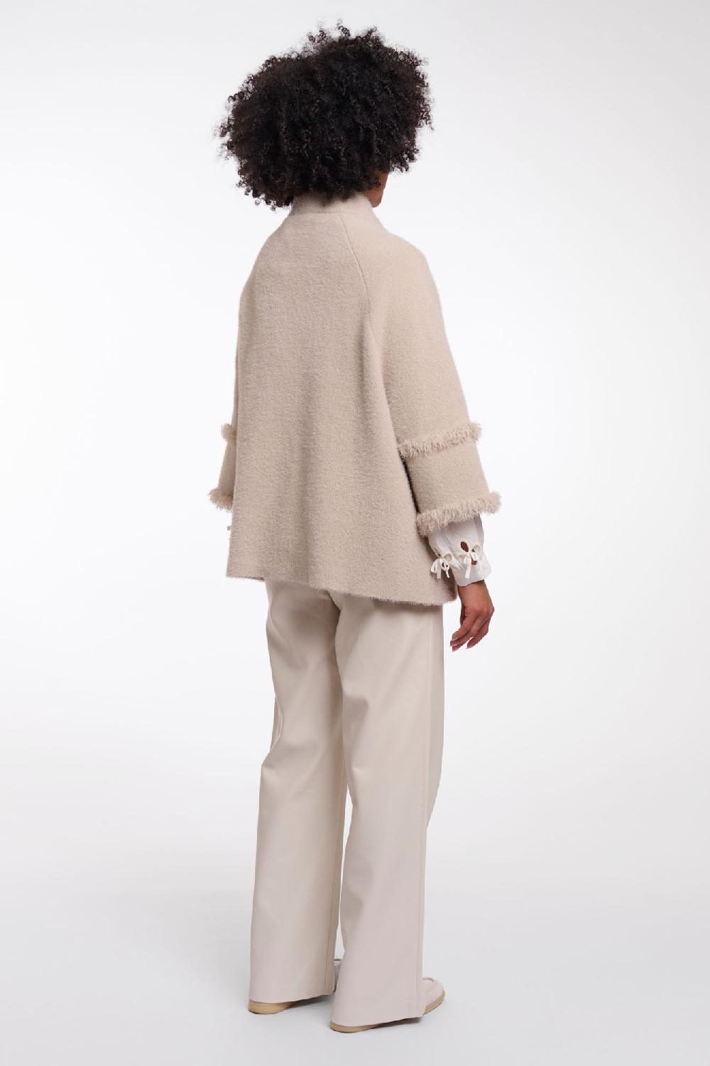 Rino & Pelle Sabe Cape Stone