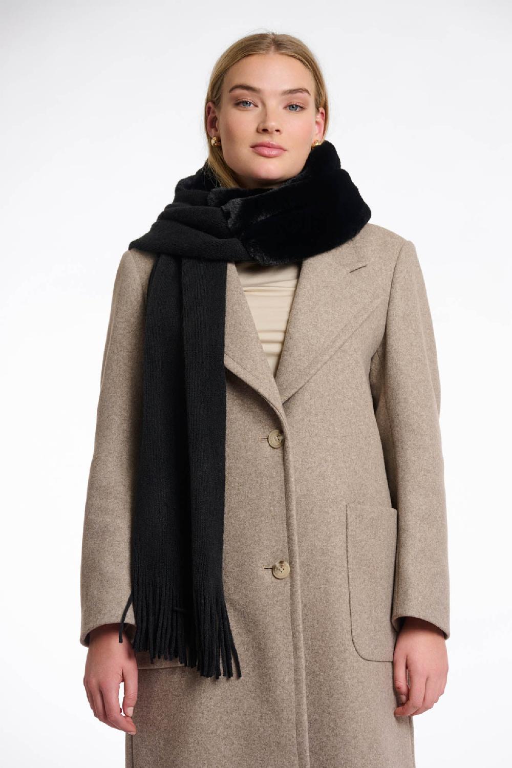 rino & pelle Vlien scarf Black