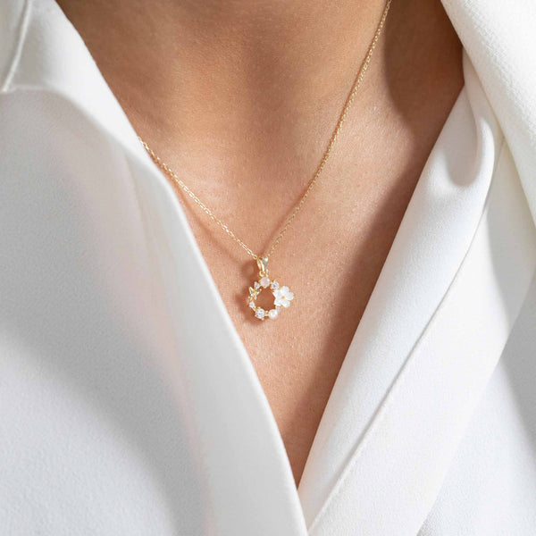 Rior Design Gold Spring Flower Necklace