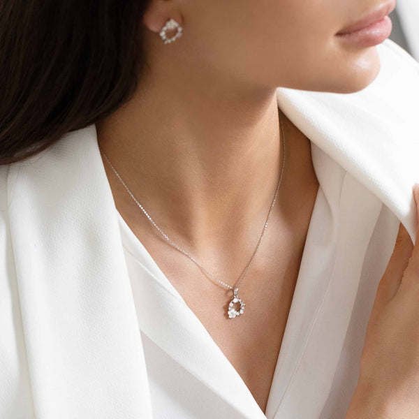 Rior Design Silver Spring Flower Necklace