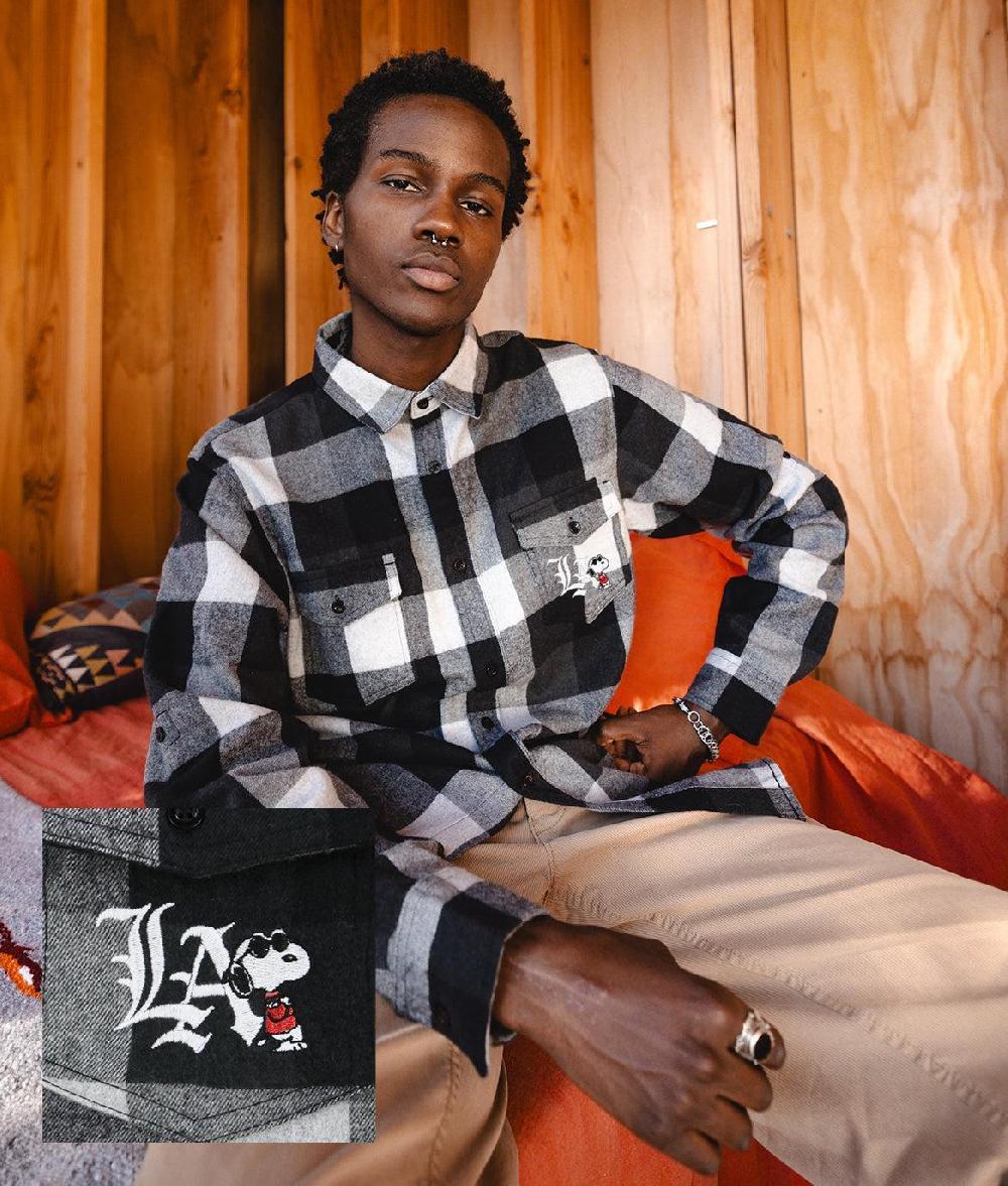 riot society Peanuts Snoopy LA Chill Embroidered Mens Flannel Shirt