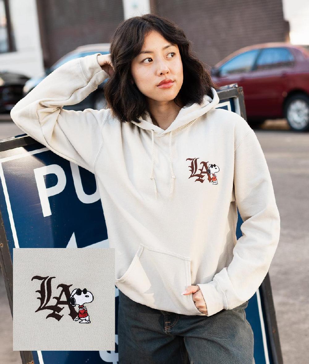 riot society Peanuts Snoopy LA Chill Embroidered Womens Hoodie