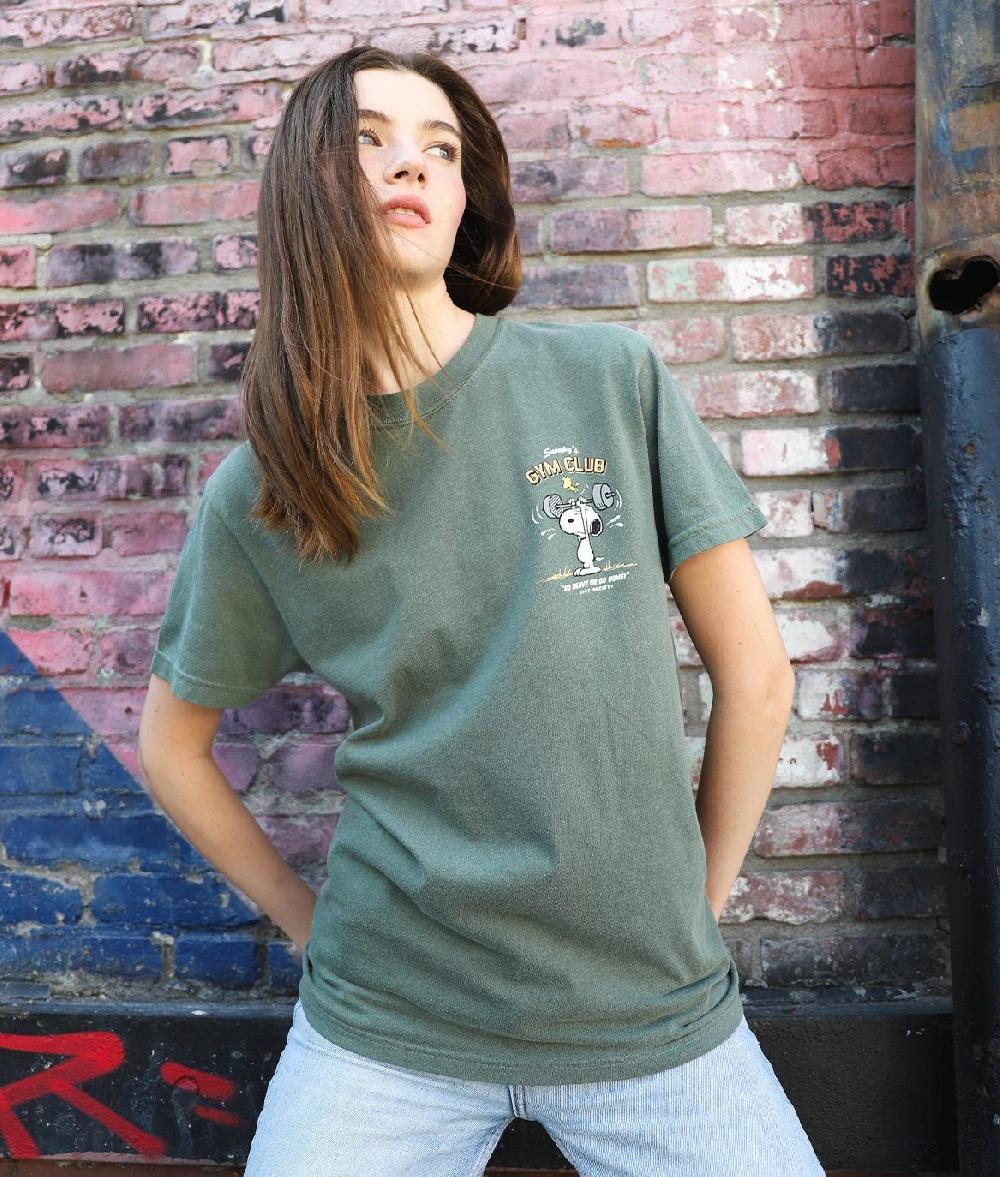 riot society Peanuts Snoopy's Gym Club Boyfriend Tee
