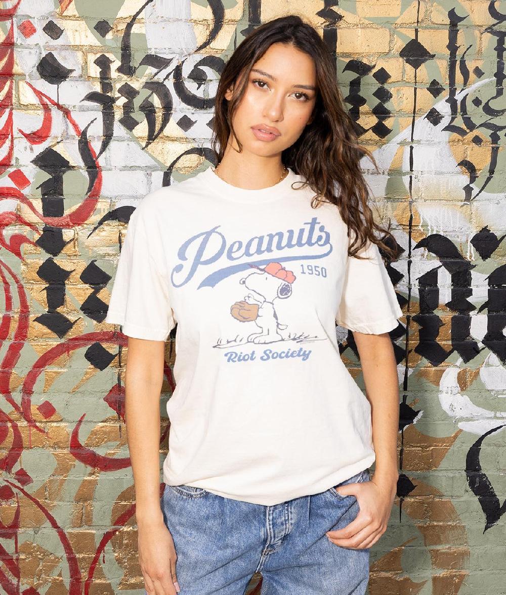riot society Peanuts Snoopy Baseball Boyfriend Tee