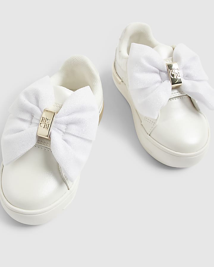 River Island Mini Girls White Monogram Velcro Bow Trainers