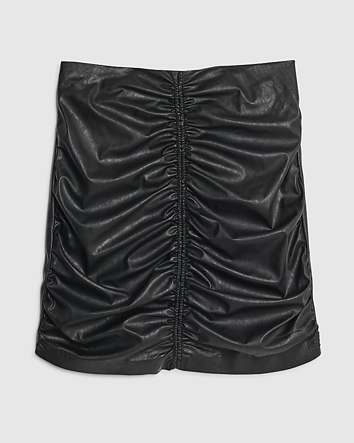 river island Black Faux Leather Ruched Mini Skirt