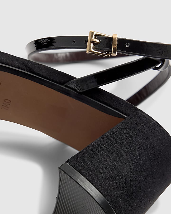 river island Black Trim Block Heel Sandals