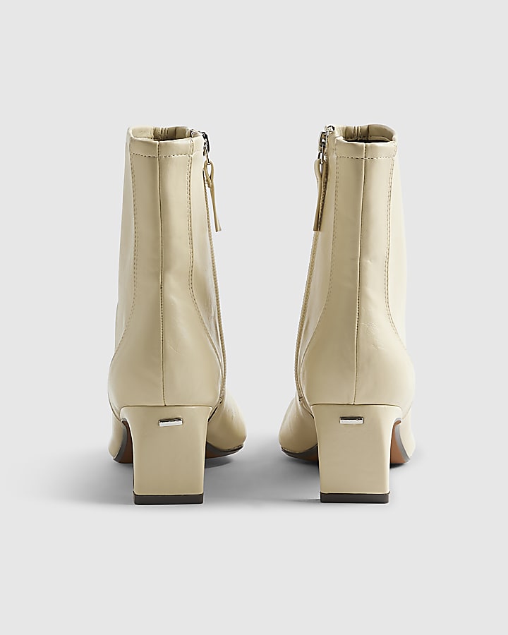 River Island Cream Block Heel Stretch Sock Boots