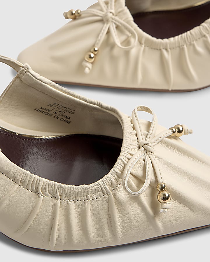 River Island Cream Wide Fit Ruched Bow Court Heels