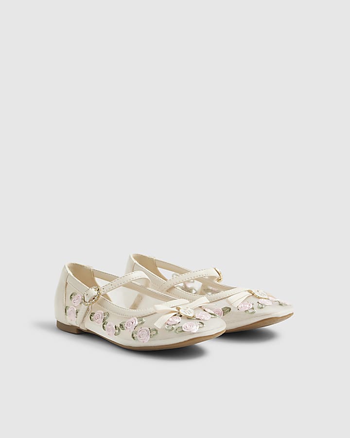 River Island Girls Cream Rose Bud Pumps