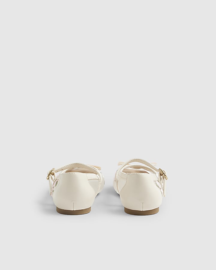 River Island Girls Cream Rose Bud Pumps