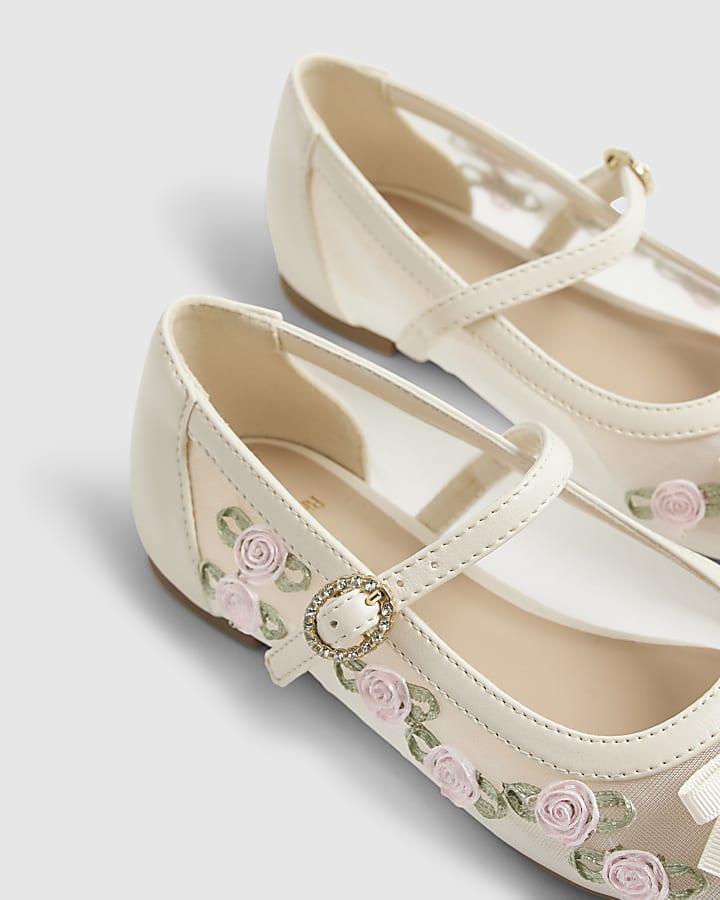 river island Girls Cream Rose Bud Pumps